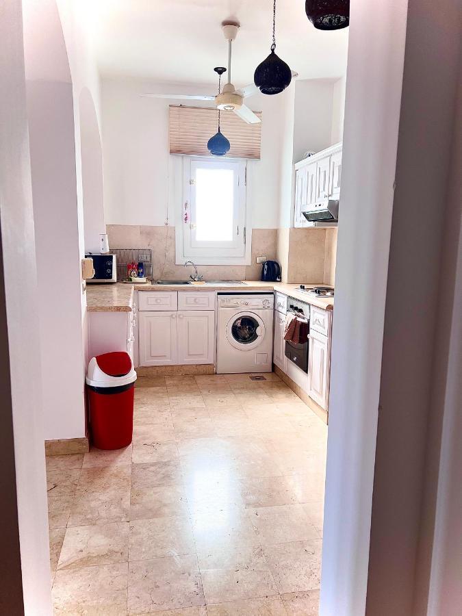 Apartment South Marina Wi-fi Available *